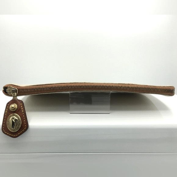 Dooney & Bourke || AWL Slim Zip Top Pouch || 🦆VINTAGE - Picture 2 of 13